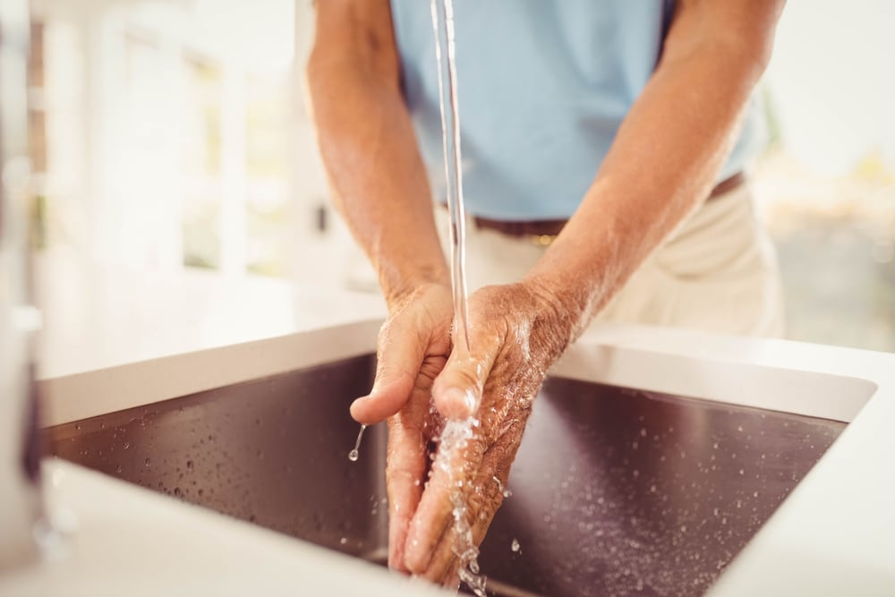 Helping Your Elderly Loved One With Personal Hygiene Upkeep